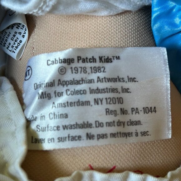 1986 Cabbage Patch Doll with Birth Certificate and Travel Bag - Picture 6 of 13